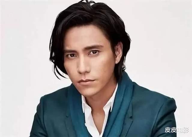 胡八一|同样演“胡八一”，陈坤、靳东、潘粤明放在一起看，差别就出来了