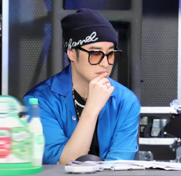 潘玮柏|潘玮柏罕见晒近况，自爆两个月减重40斤，前后对比照判若两人