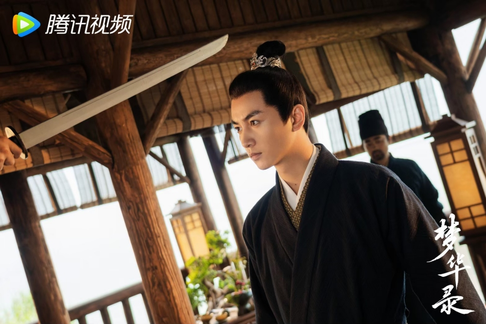 肖战|【古装美男排行】肖战输给杨洋、冠军是「吐血专业户」 吴磊落榜