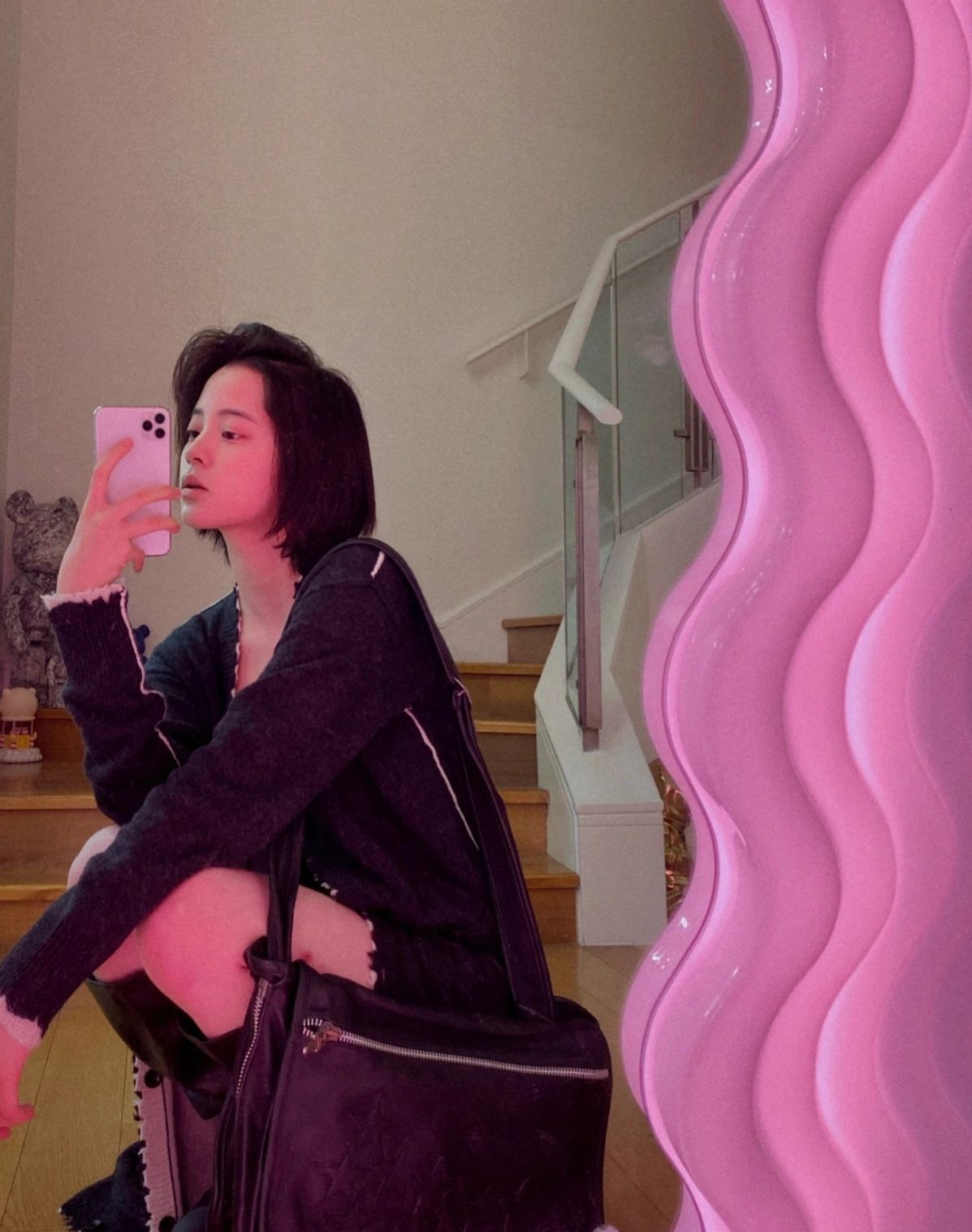 穿衣搭配 欧阳娜娜的短发“封神”了！穿卡毛衣好嫩，脚上鞋子着实抢镜