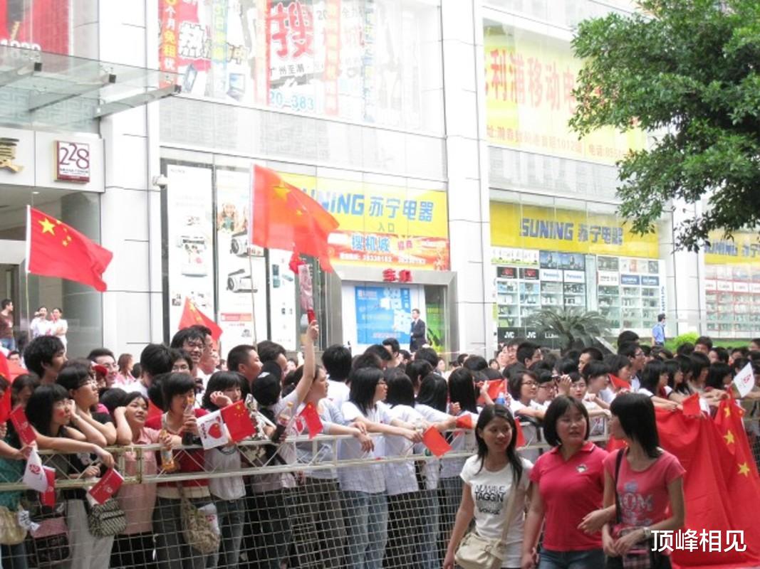 电子商务|08年火炬传递，天河路商圈迎来巅峰，没有电商，实体现在会更旺