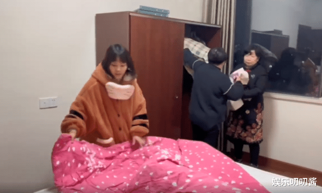 秦海璐|治服帖了？熊磊被许敏宠成“小公主”，如今主动为杜新枝铺床