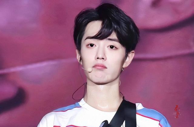 肖战|舞蹈冠军张馨予连续多日为肖战签到,还预约发布会,已成为粉丝