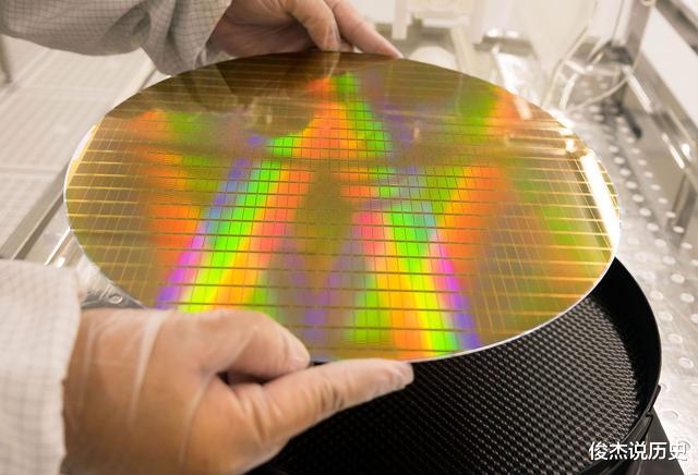 台积电|7000亿!美国之后,欧洲“动手”,外媒:台积电的出路只有一条