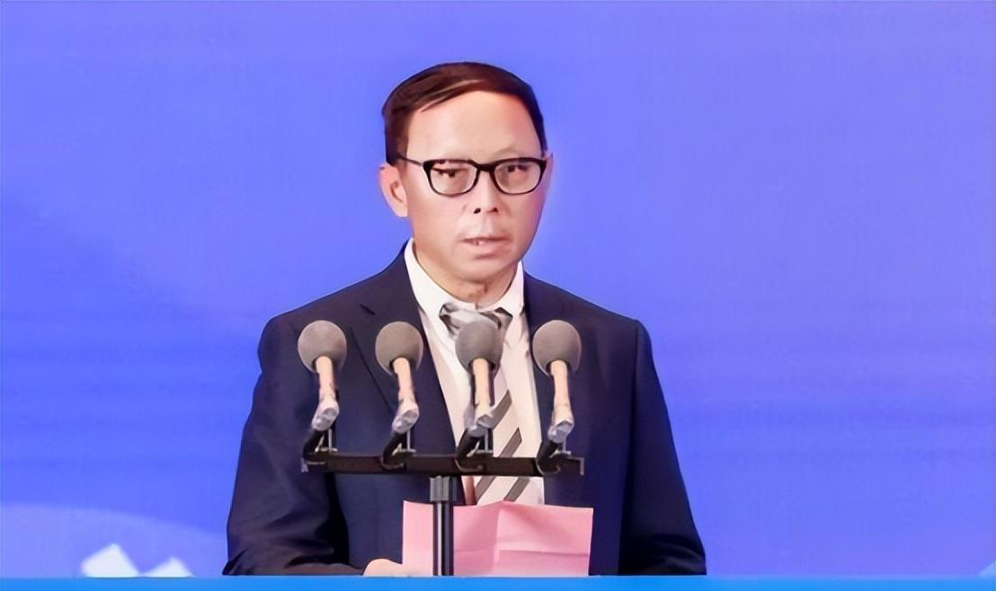 国籍|李晓明一家5口偷入美国籍,依然在中国继续捞金,如今报应来了