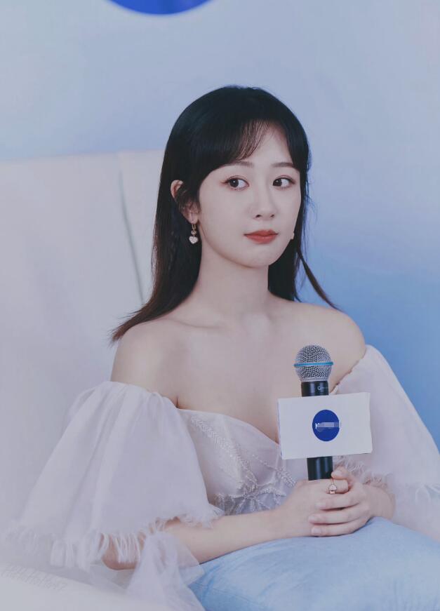 杨紫|杨紫事业陷入尴尬期，离开欢瑞之后资源下滑，仅拍了一部电影