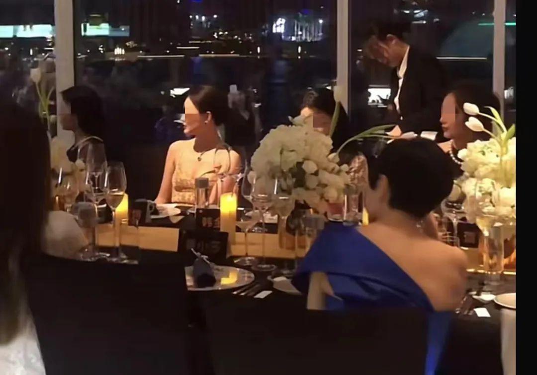 ?一张“京圈名媛”合照，揭穿了崇洋媚外的“软骨头”病