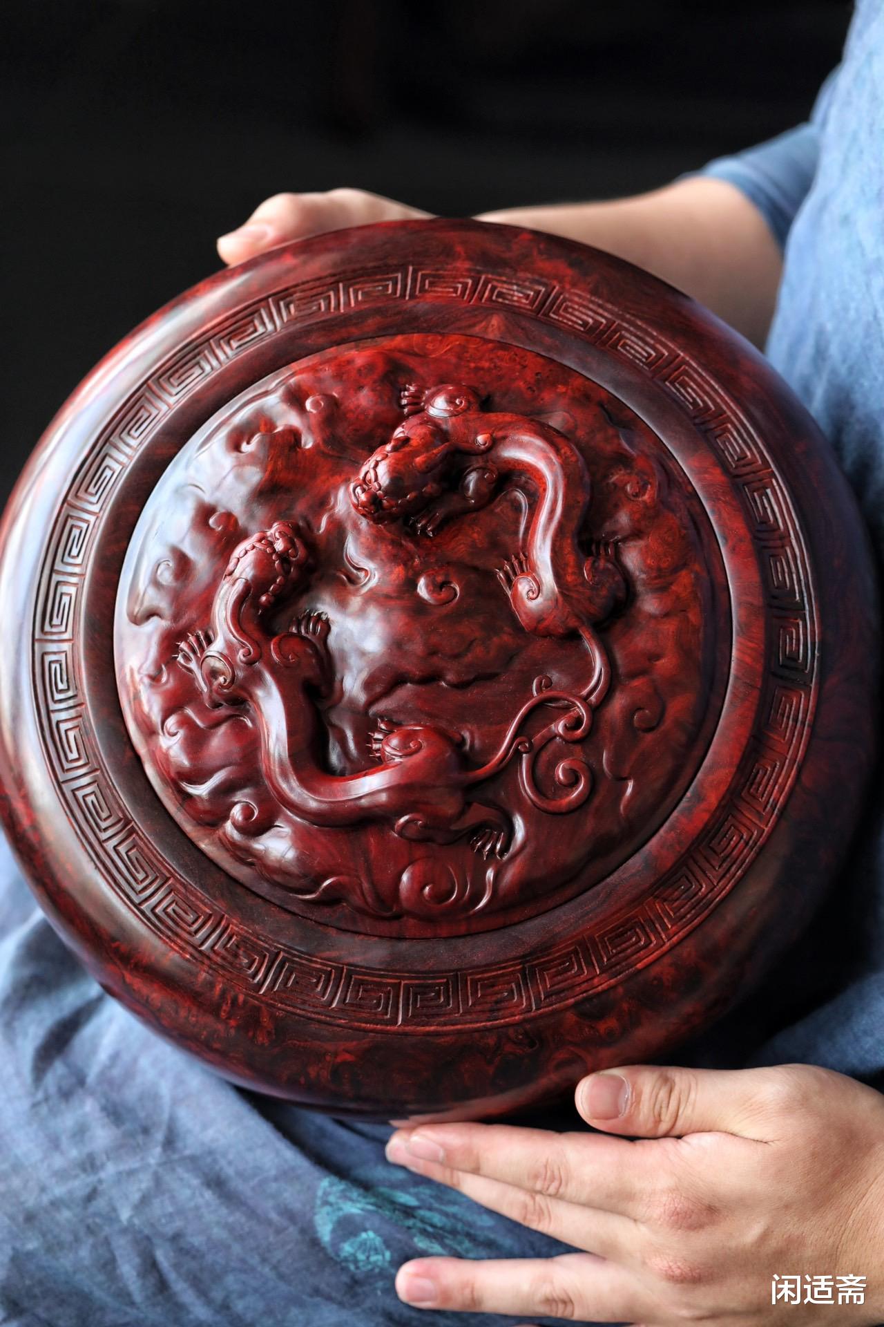 紫檀|紫檀瘿子雕刻,三足兽头,螭龙招财,超大聚宝罐