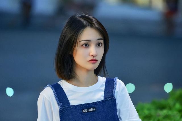 郑爽|郑爽发律师函欲起诉国内媒体，反遭网友讽刺：2亿罚款交了没？