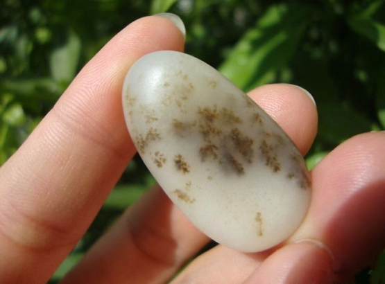 翡翠|这几种玉丑出天际，但却价值连城！