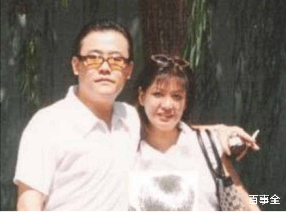 周立波|暗讽郭德纲,成名后撇开恩人,为富婆抛弃发妻,周立波也走到了今天这个地步