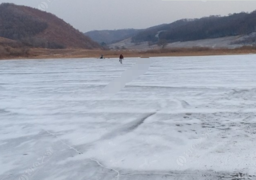 |冰上高尔夫，玩路亚也能冰钓，唯一的问题是必须要有钱