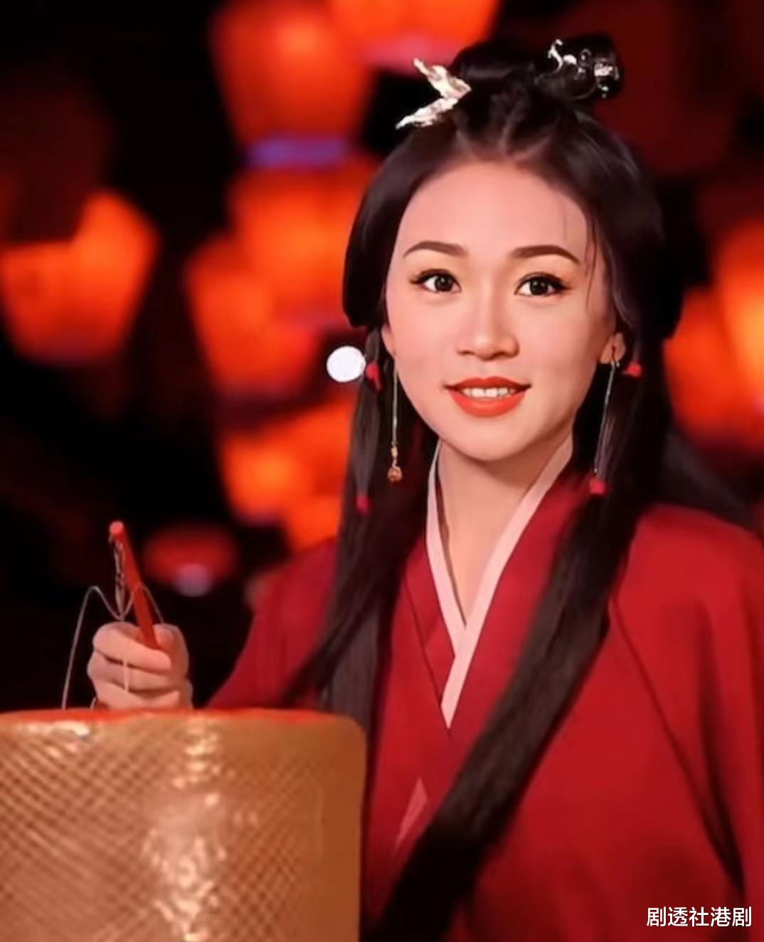 杨思琦|样貌再升级！前知名港姐古装造型变18岁少女，疑滤镜太大而认不出