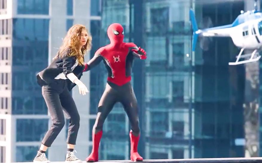 奇异博士|电影《蜘蛛侠：英雄无归》，彼得身份曝光，前往寻求奇异博士帮助