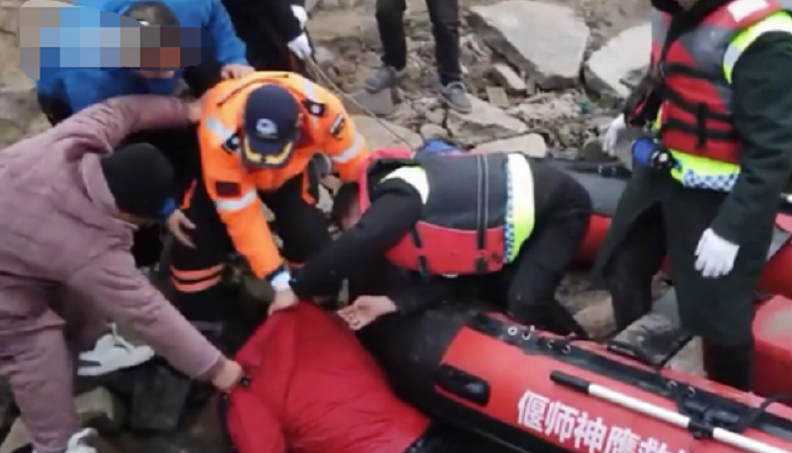 洛阳|洛阳男子深冬夜钓落水, 打捞上岸已溺亡, 现场发现饵料仍在竿稍已折