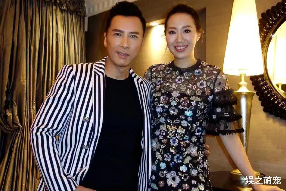 甄子丹|甄子丹为第三任妻子庆生,小18岁诗诗美如少女,两人已恩爱19年