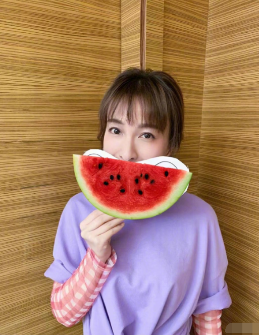 杜海涛|杜海涛晒书法引猜测！疑似透露和沈梦辰婚礼日期，好友吴昕神助攻