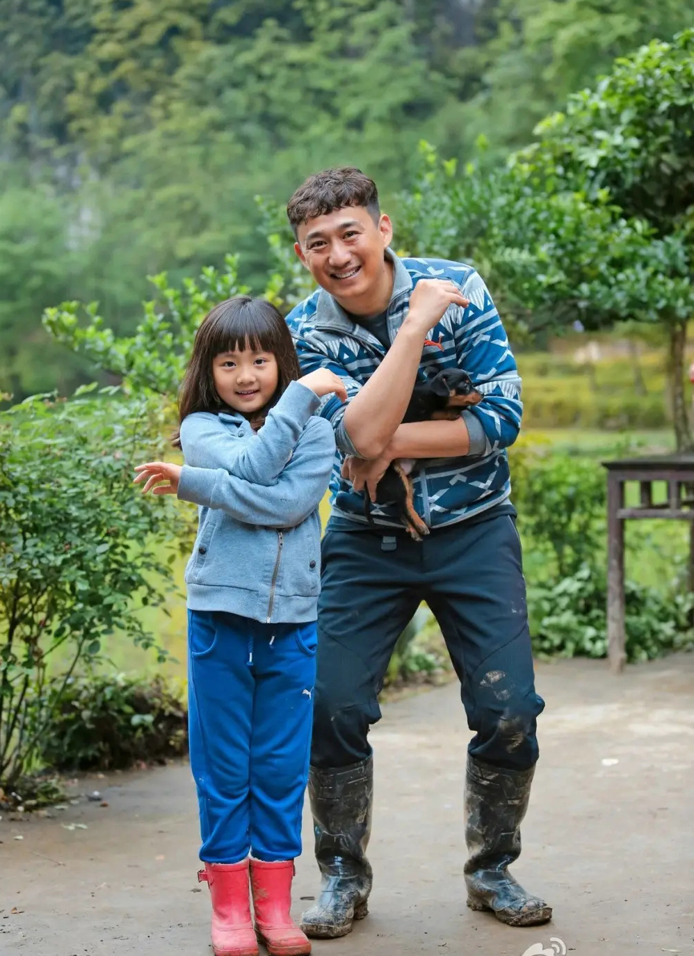 董璇|这10位星二代，长得太像他们的明星父母了！长大后直接刷脸接班？