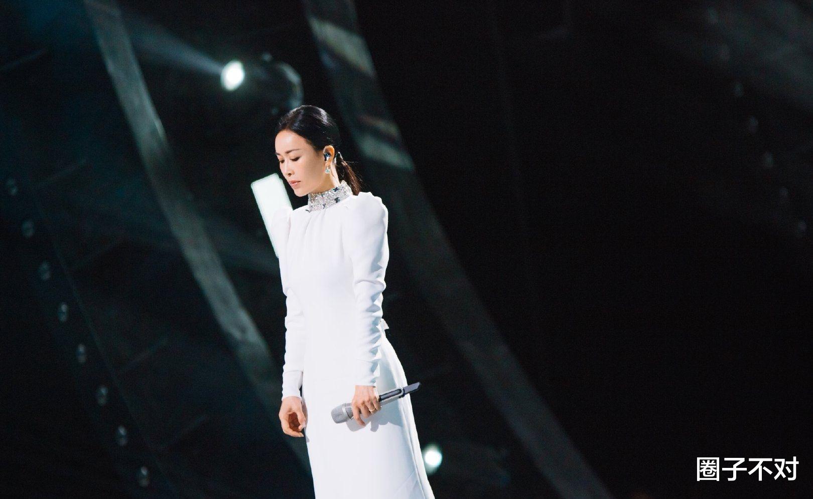 那英|那英的“堕落”,是整个华语乐坛的“悲哀”