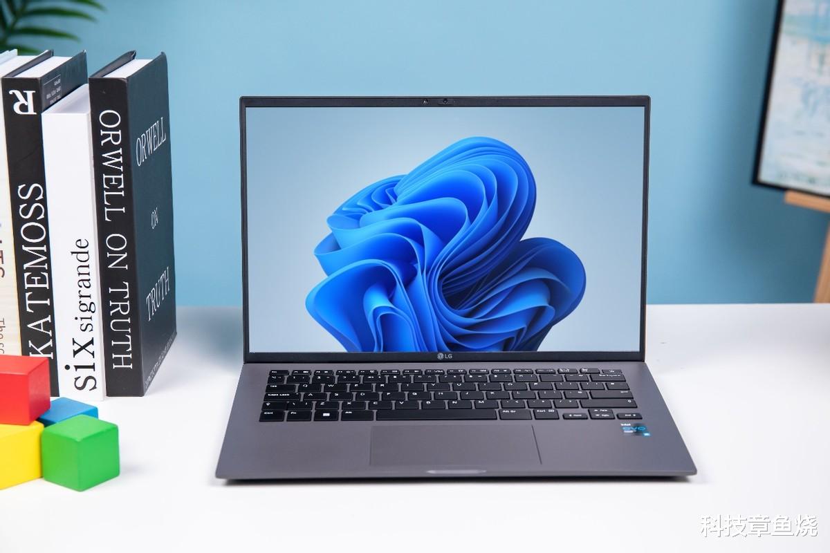 LG|时隔数年,LG gram 14依旧是商务本中的“种子选手”