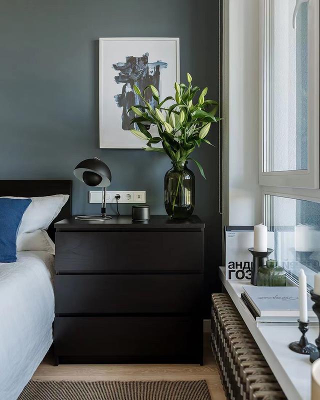 年轻家庭的89平两室住宅,简洁大气的黑白色调,效果让人百看不厌