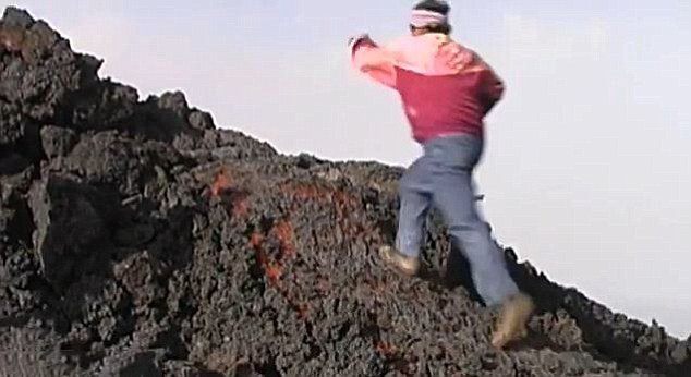 成都|1400度！如果你掉进火山里，会发生什么？会感觉到疼痛再化掉吗？