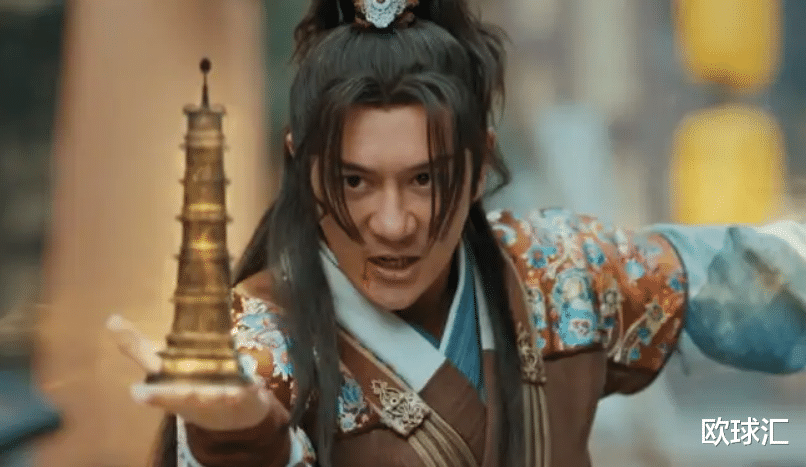 电影|52岁扮少年、膀大腰圆演少女，2022年度“最辣眼”的8部网剧