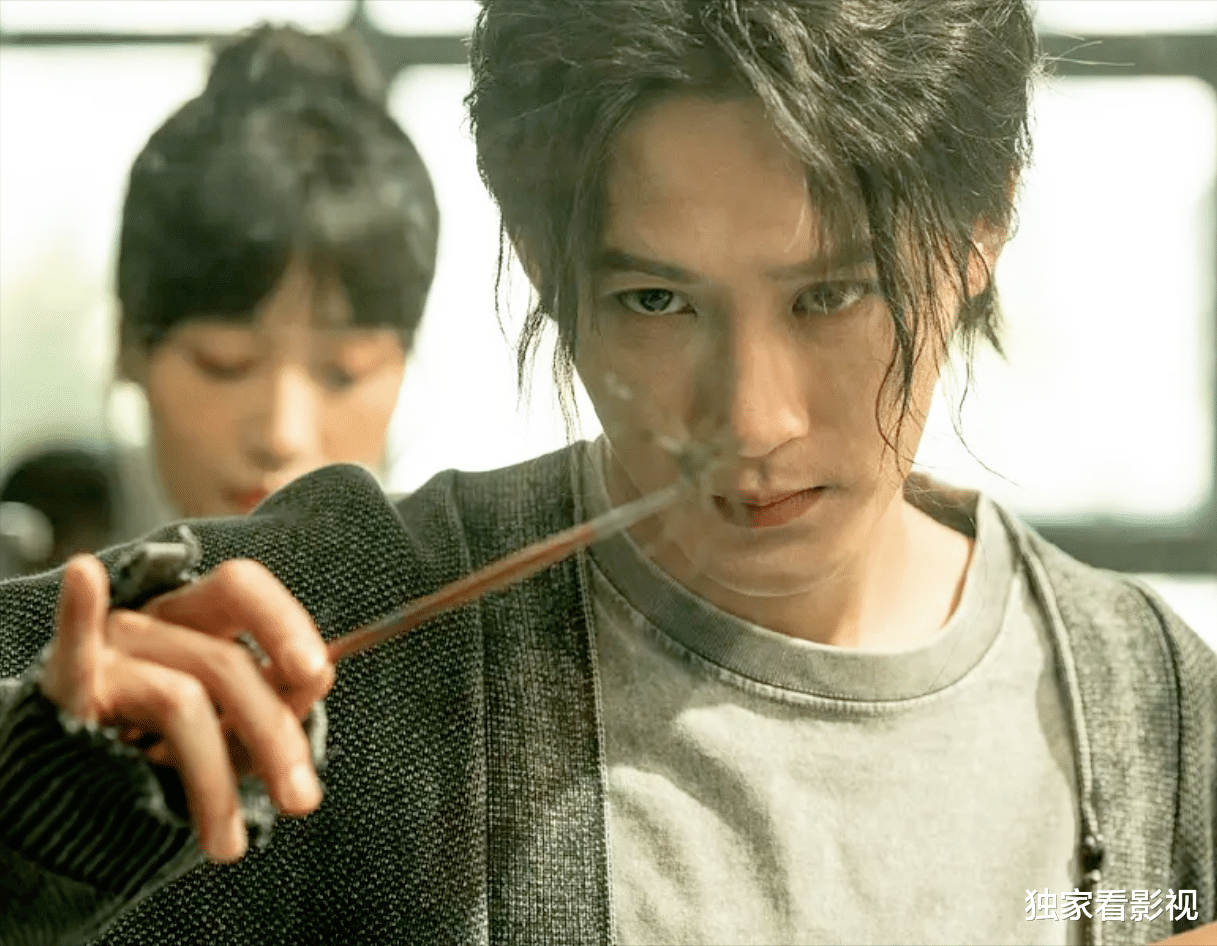 檀健次|檀健次家世强大？名字来自二次元，对女明星不动心却在试镜时脸红