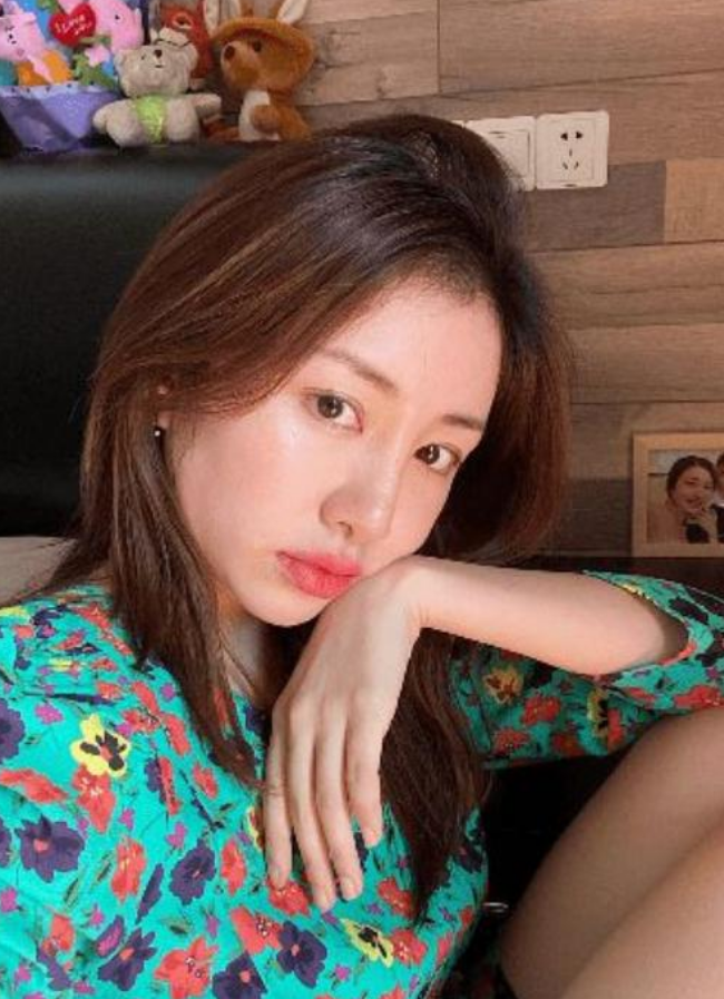 刘维伟|中国体操女神嫁身高1米58的老公，育有一子，如今相爱如初