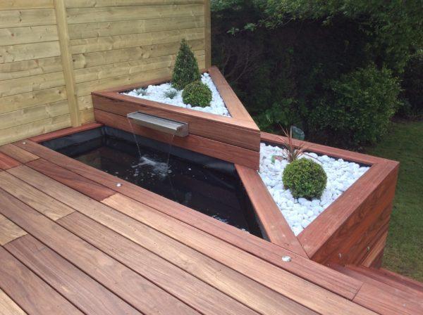 院子别单单做地台,可以再加入这些元素,档次以及美观度都能提升