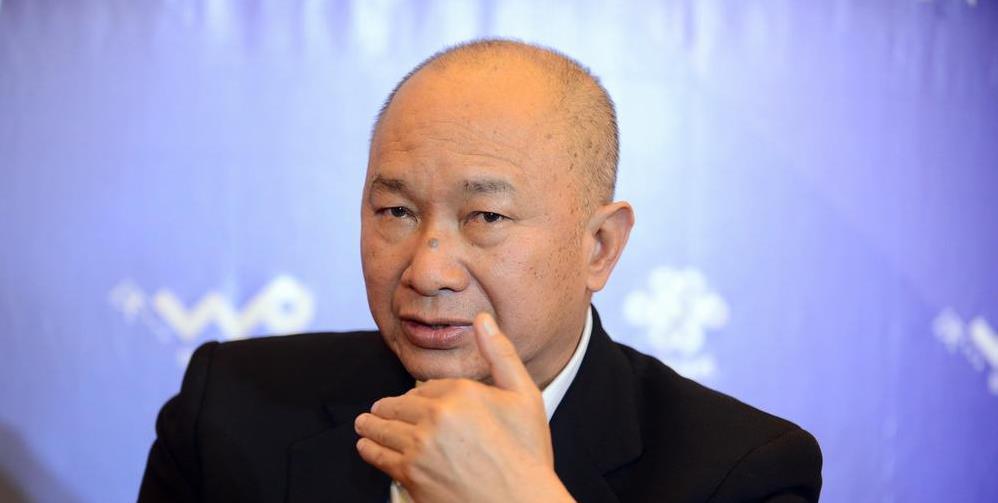 豆豆|国际名导吴宇森：和妻子风雨相伴46年，晚年双双患癌靠卖房自救