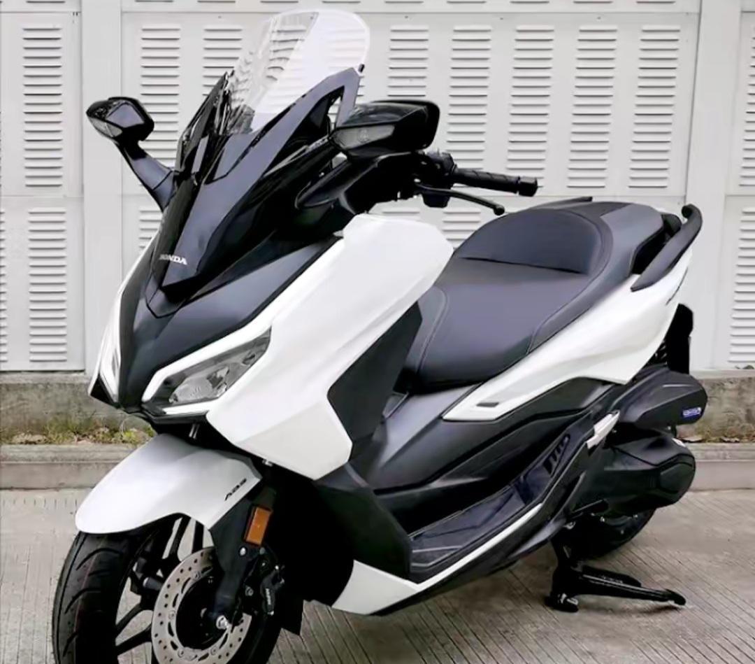 新款本田Forza350登陆泰国后,与国产版的NSS350撞脸