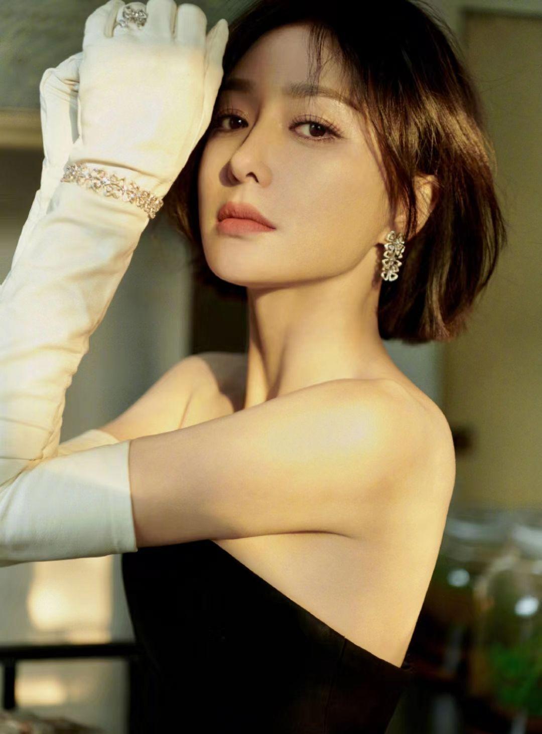 秦岚|秦岚,依然还是“白月光”