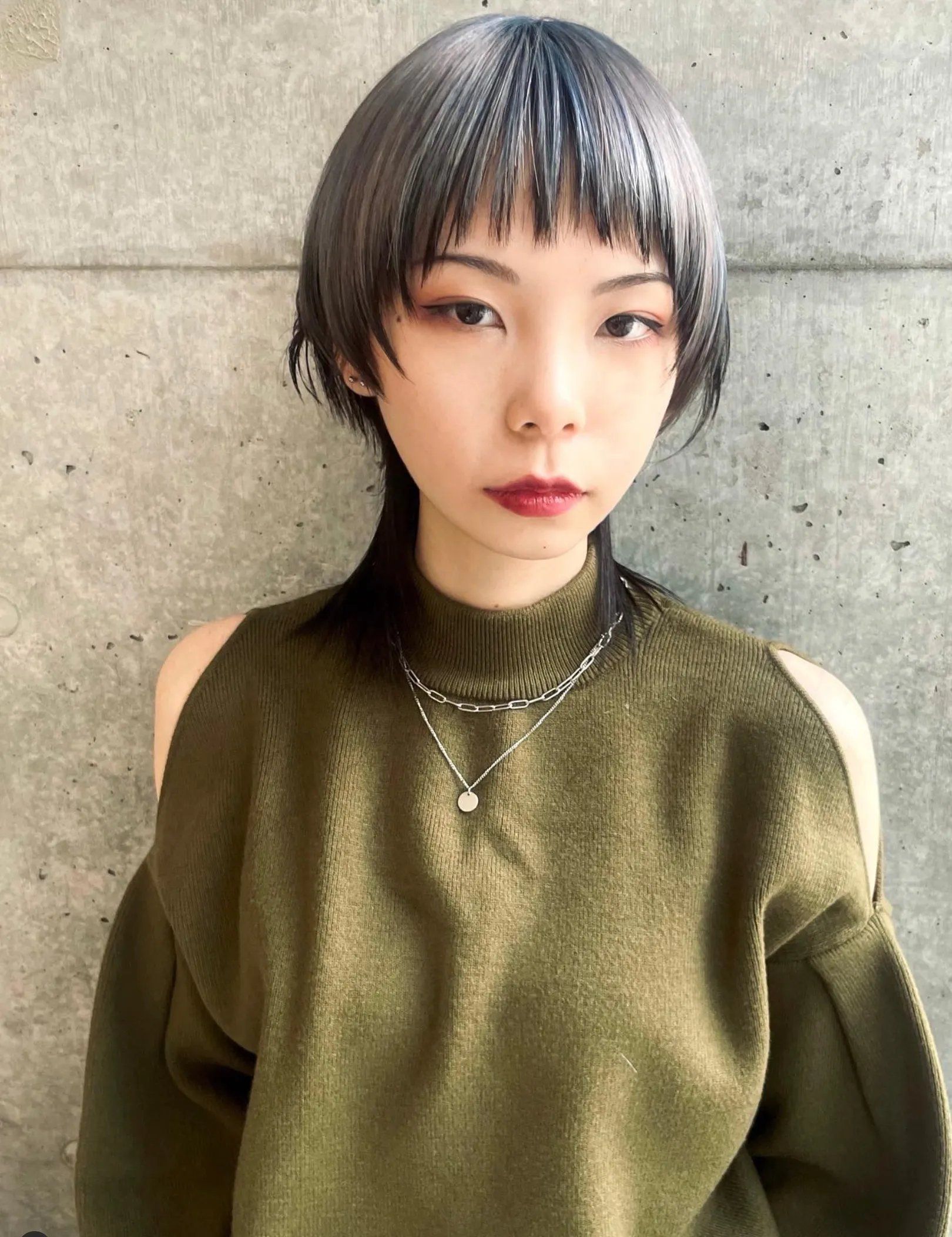 发型 17款当下最火流行发型，卷发直发全都有，很美很时尚