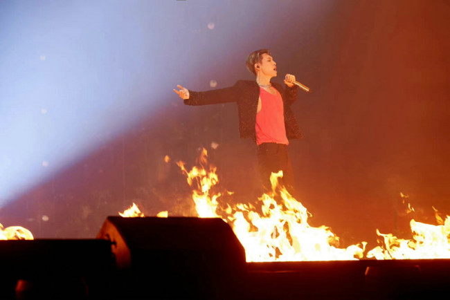 张艺兴|张艺兴《中国说唱巅峰对决》总决赛助阵GAI