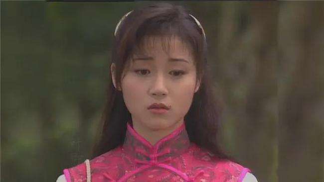 万绮雯|她是“香港第一美腿”，甄子丹为她抛妻弃子，如今50岁再度复出