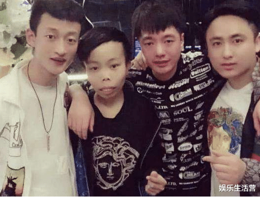 陈山|陈山喜得贵子,发文心疼妻子,看到孩子正脸照,网友:谢天谢地