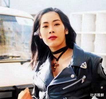 王菲|她曾与王菲争天后宝座,与不丹活佛未婚生子,如今母子俩被冷落