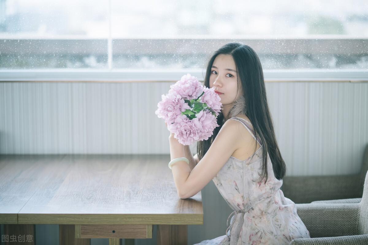 当年,37岁的美丽女子误闯进来,结果让我大吃一惊
