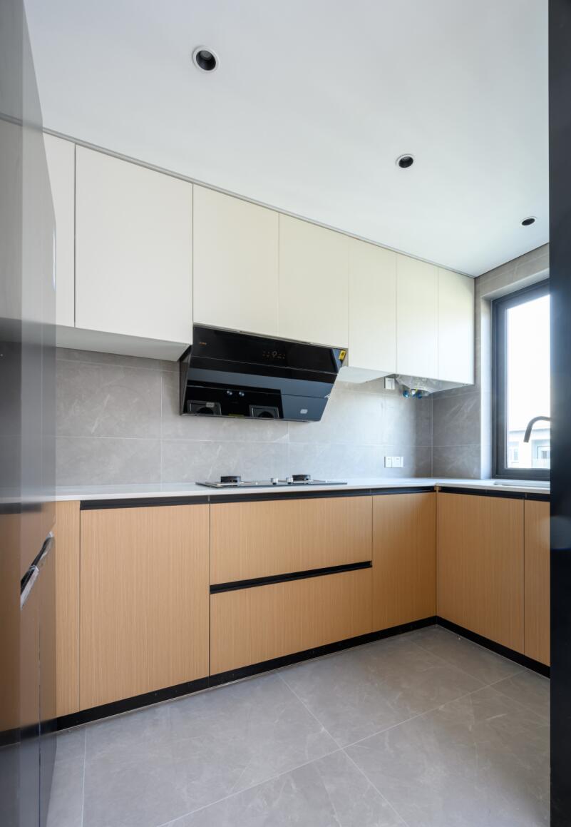 难怪现在装修都不要门套了!看了她130㎡家,才知道有多清爽