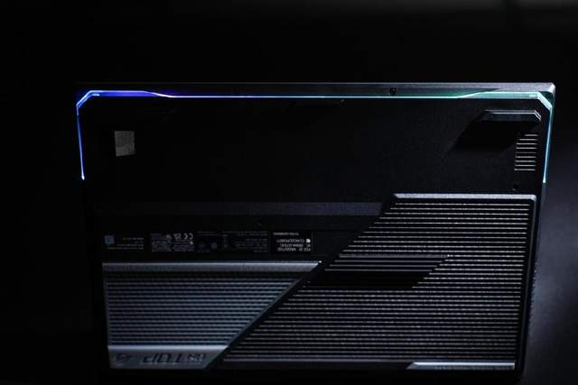 折叠手机|ROG 枪神6 Plus超竞版评测：12代酷睿HX加持 不给台式留活路