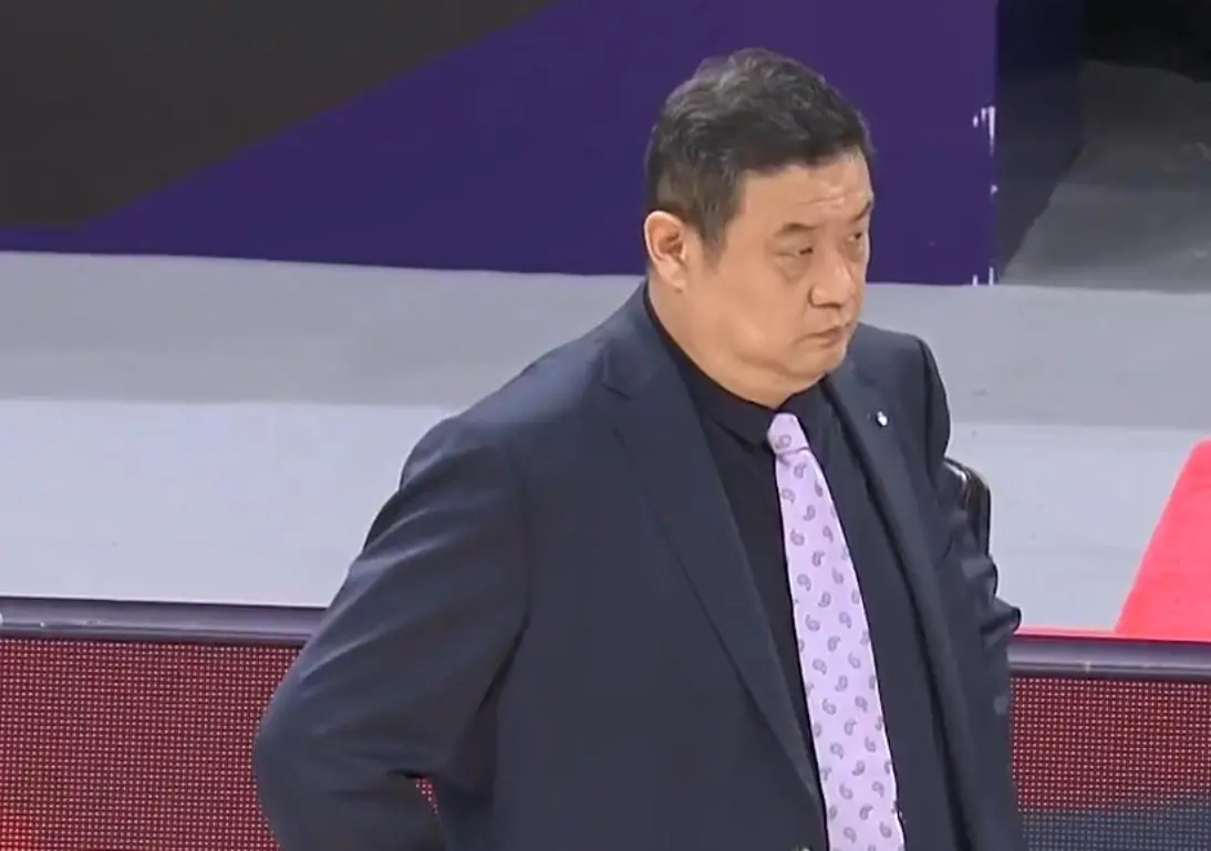 山东男篮|加时赛罚球绝杀，山东压哨改变命运，避开广东，CBA季后赛对决出炉