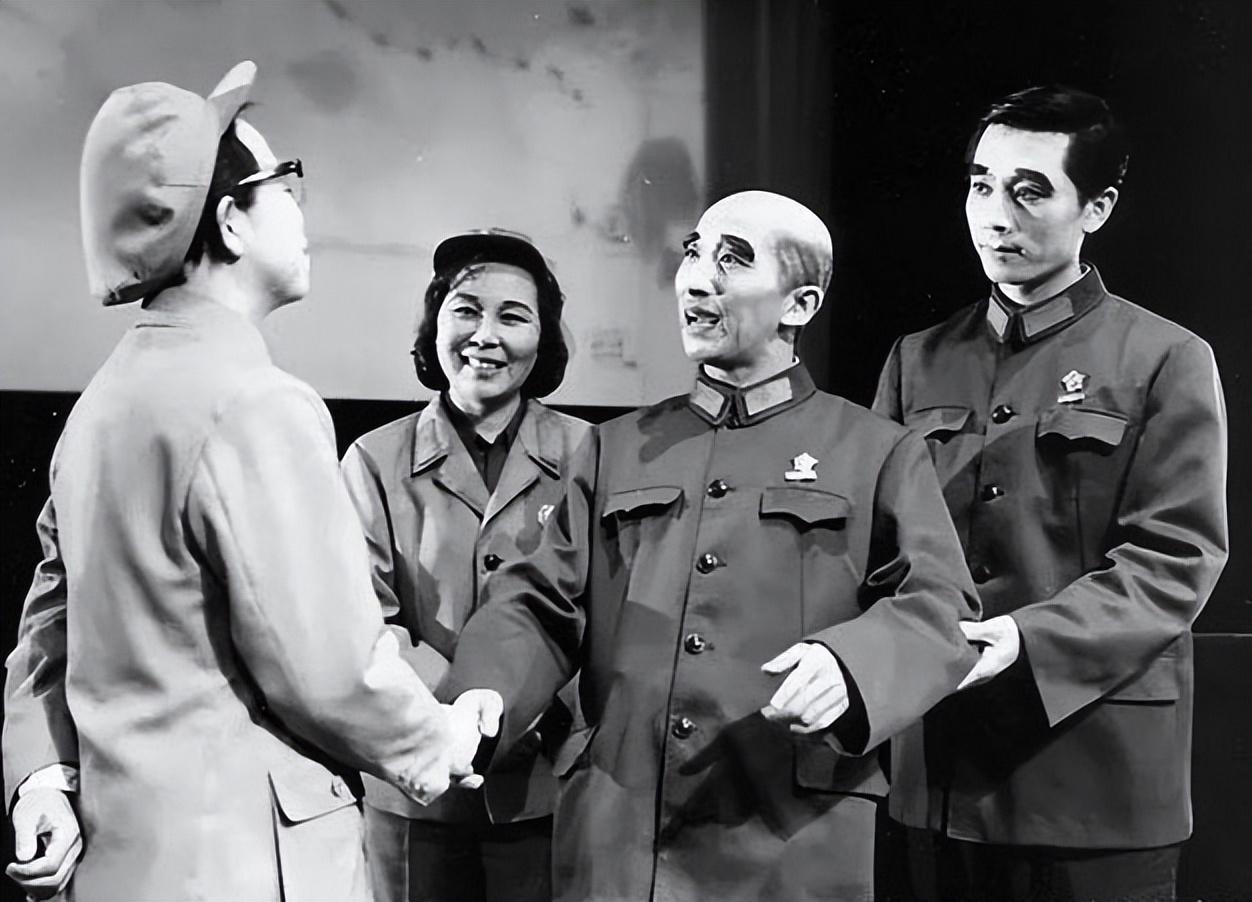 李雪健|李雪健26岁扮演林彪,取得了巨大成功,为何后来再也没演过