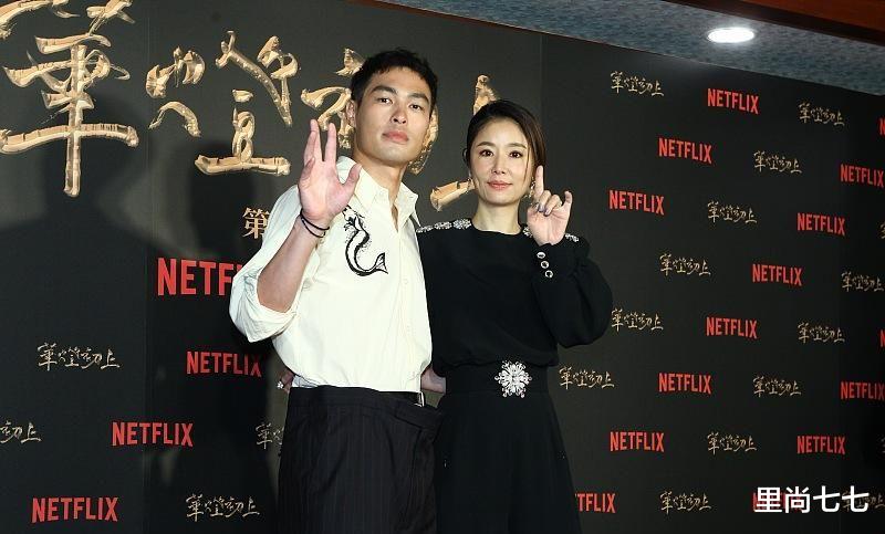 鞋子|林心如怎么也发腮了！生图曝光双层下巴太厚实，鞋子搭错太减分