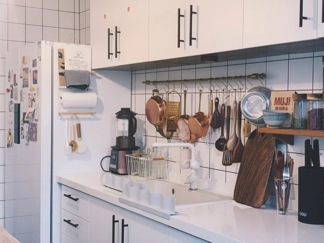 再小的厨房,装上收纳挂架,都会方便不少!