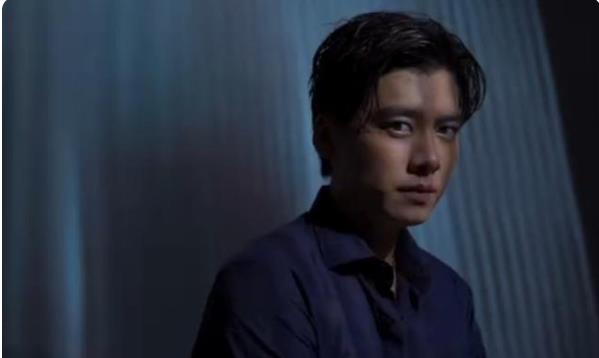 李易峰|李易峰新剧《暗夜行者》将播，一人分饰两角，搭档85后实力小花
