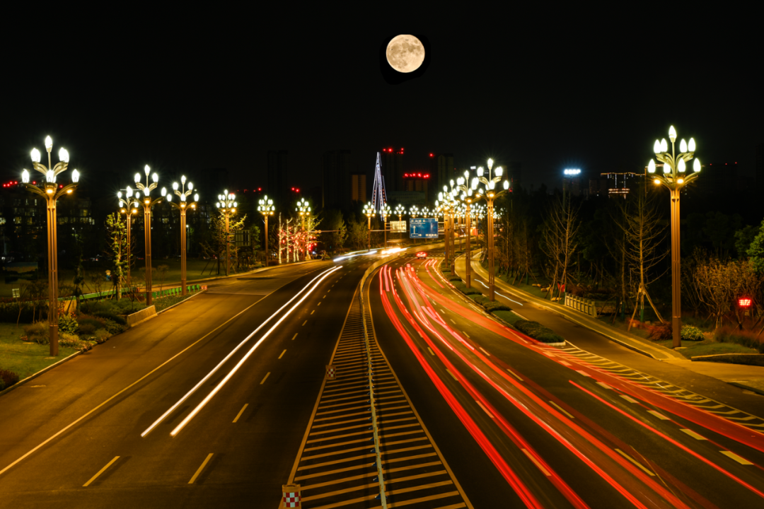 |爱上彭山夜色，100个理由都不够！