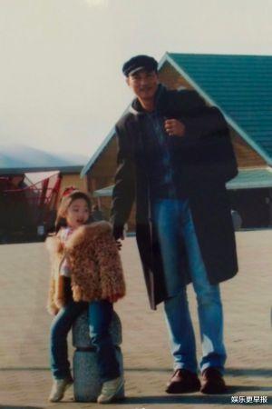 任达华|任达华180cm爱女公开童年萌照!「完美遗传爸妈基因」网赞翻