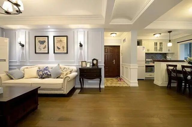 98平米的大两房,白色与实木的完美碰撞,双阳台美观又大方