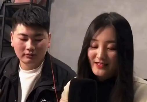 陈萌|陈萌怀孕后晒旗袍造型，眼神中透露着骄傲，欲开启直播带货之路